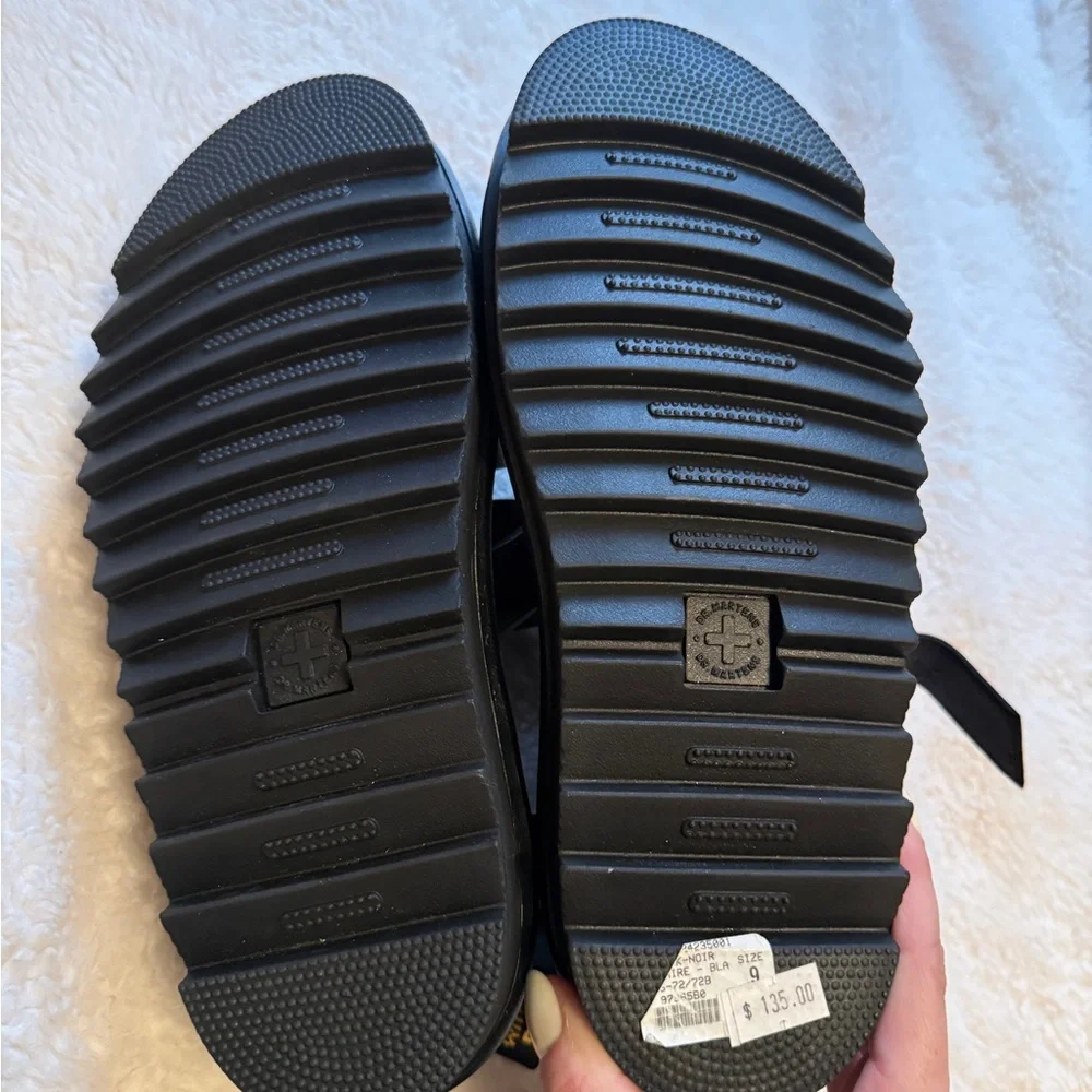 Dr. Martens Vegan Blaire sandals - Picture 4 of 4